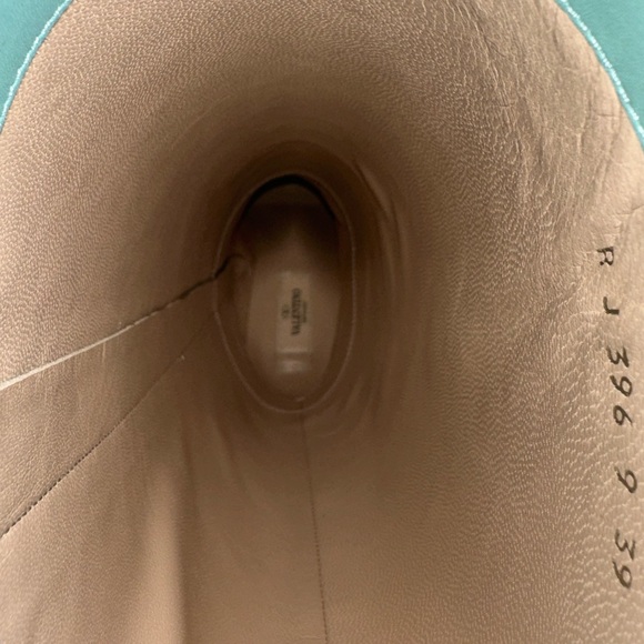 RARE Valentino Garavani Buckle-Embellished Leather Knee Boot - Picture 11 of 16